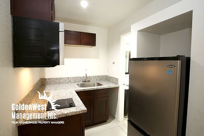 1st image of 1401 E Carson Ave #4