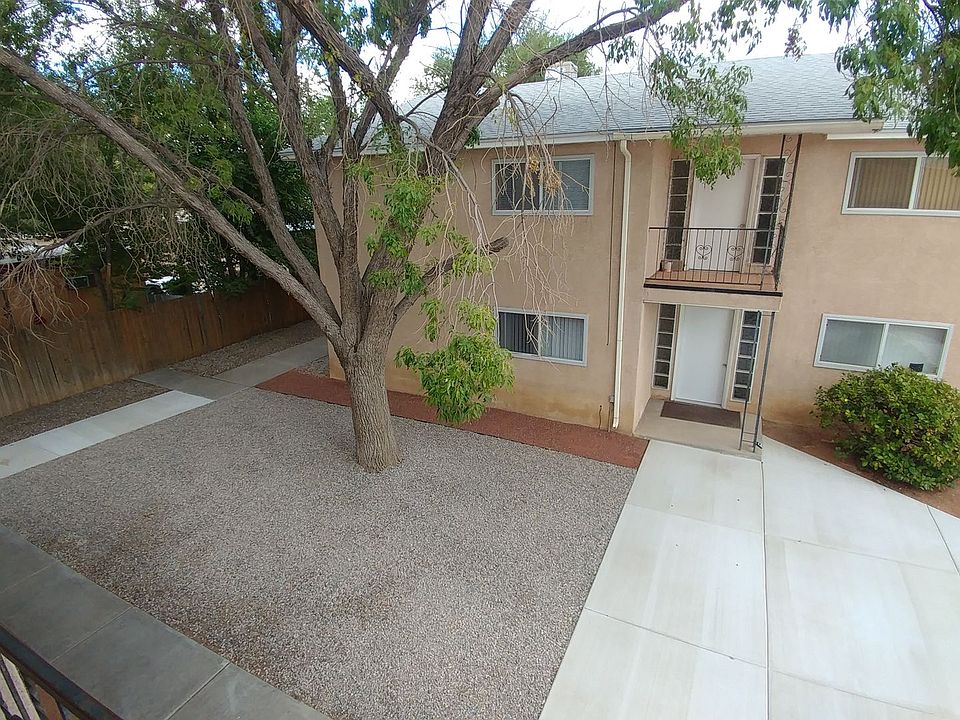 2nd image of 118 Calle Del Presidente #7