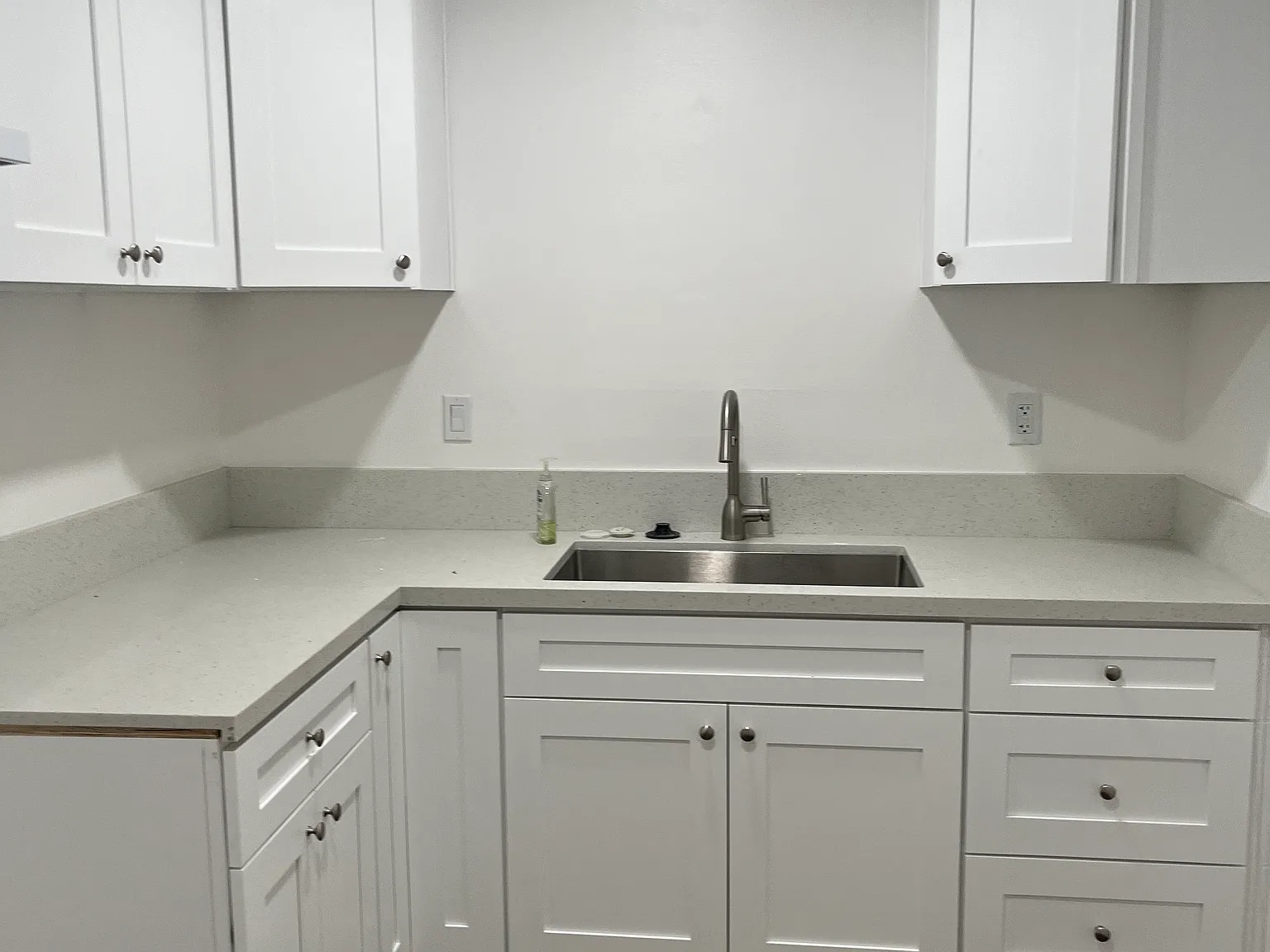 2 bed, 1100 sqft, $2,450 — Photo 4
