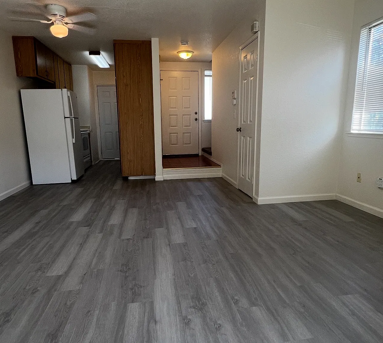 2 bed, 842 sqft, $2,400 — Photo 4
