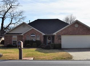 855 E Lowell Ave, Bentonville, AR 72718