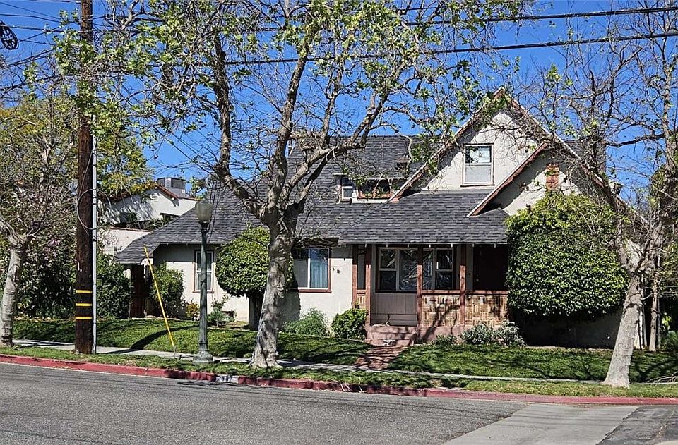 1st image of 2642 Manning Ave