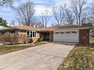 53190 Oakton Dr, South Bend, IN