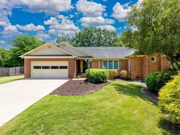 208 Yellow Poplar Ct, Simpsonville, SC 29681