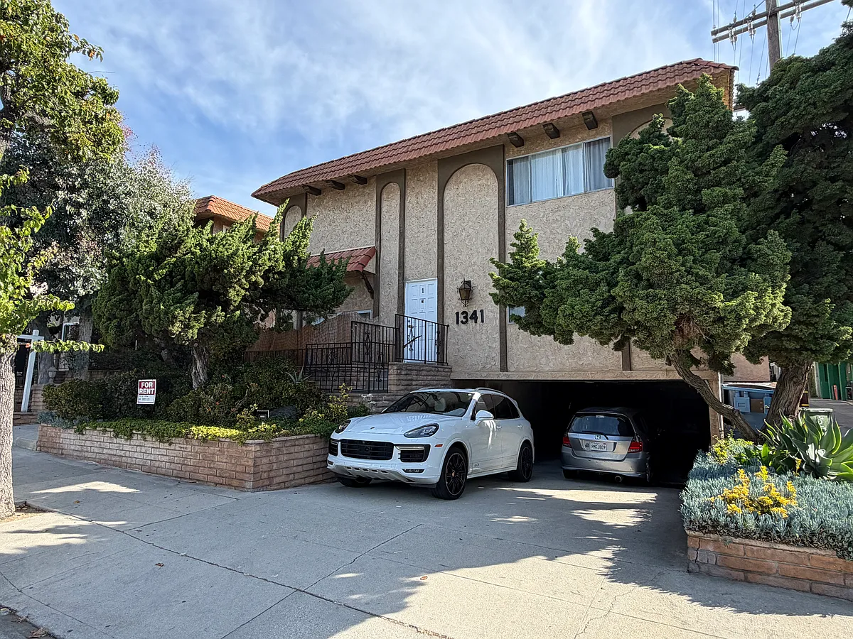 Building Photo - 1341 Berkeley St #3