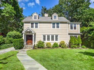 19 Lewis Ave, Hartsdale, NY 10530