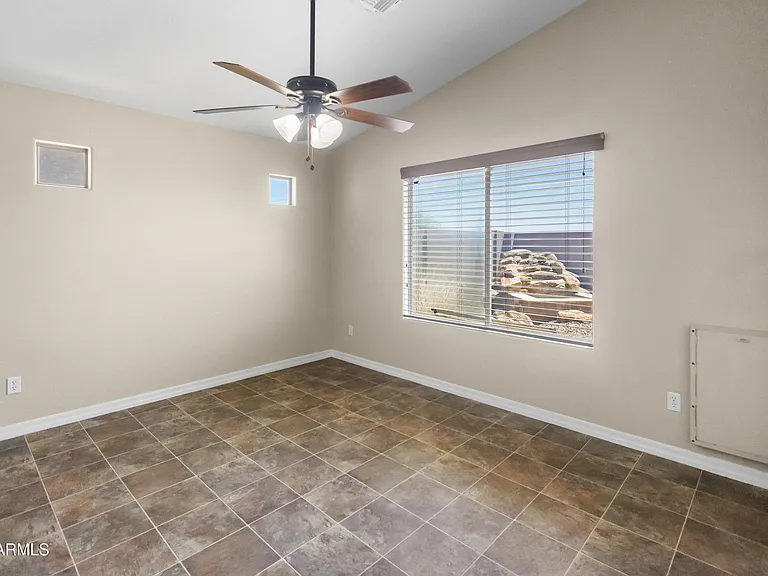 2501 S 255th Dr — Photo 7