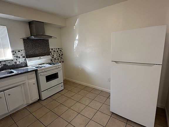 5th image of 609 Maine St #A