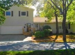 609 E Elk Grove Blvd, Elk Grove Village, IL 60007