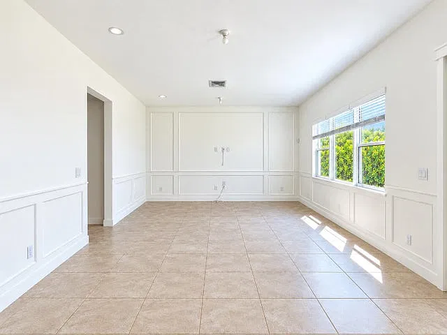 4 bed, 2398 sqft, $4,500 — Photo 4