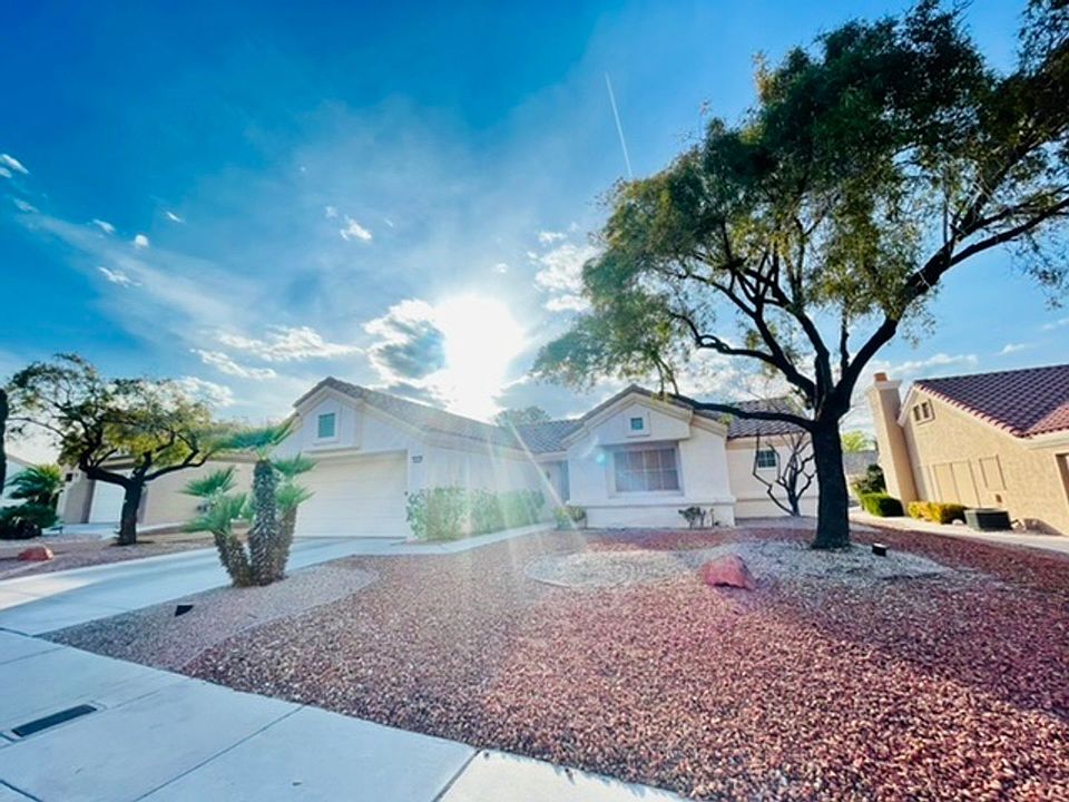 1st image of 2423 Sungold Dr