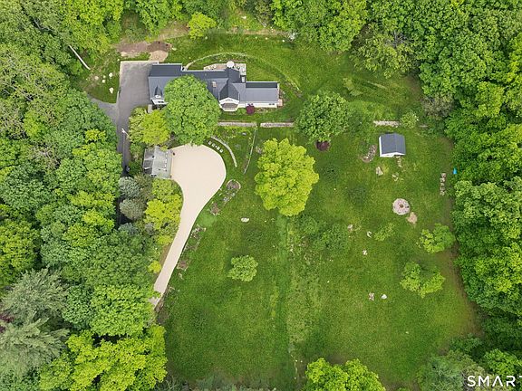 3rd image of 110 Chestnut Land Road
