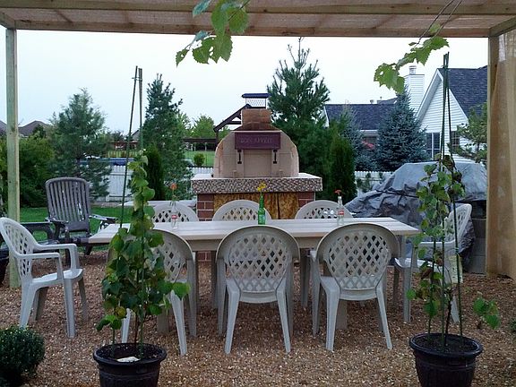 BBQ/Wood Burning Oven Area