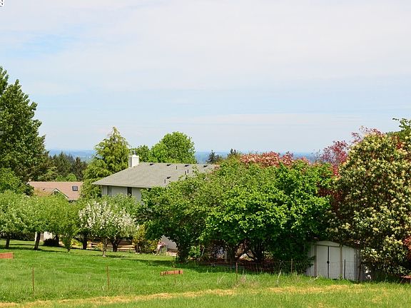2nd image of 2210 38th Ave NW