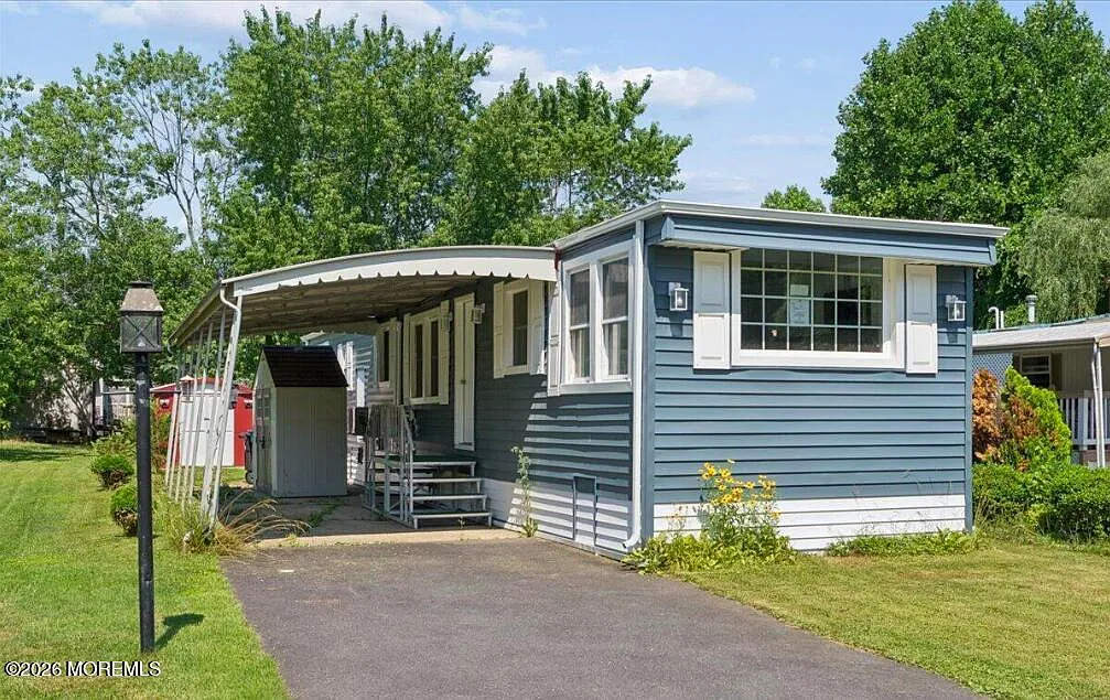 2 bed, $857 — Photo 2