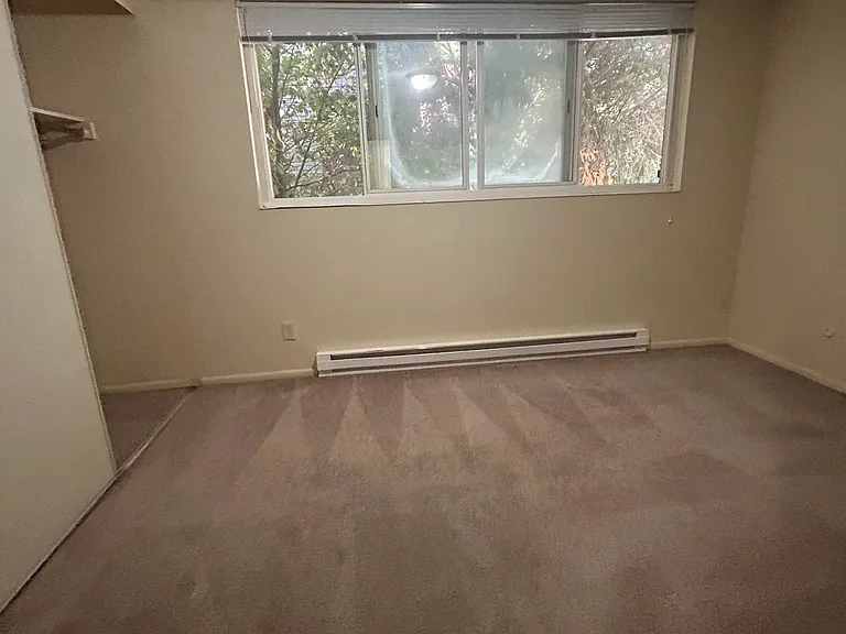 5033 15th Ave NE #1001 — Photo 10