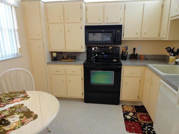 4th image of 3959 Via Poinciana APT 208