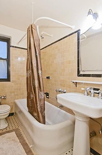 1st image of 17 W 67th St APT 2D