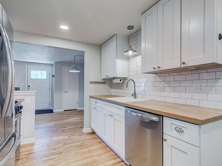 5303 Jellison St — Photo 9