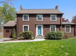 15 Lafayette Cir, Wellesley, MA 02482