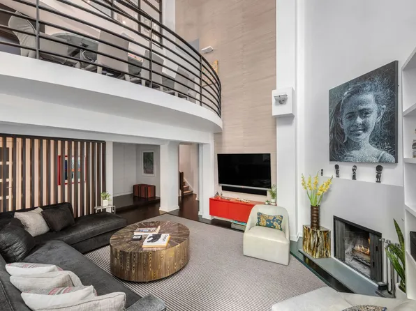 35 Bethune Street image 1 of 16