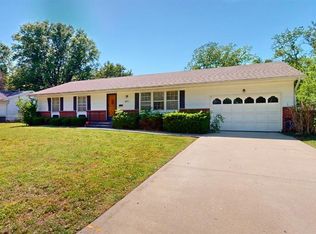 631 N Perkins St, Nevada, MO 64772