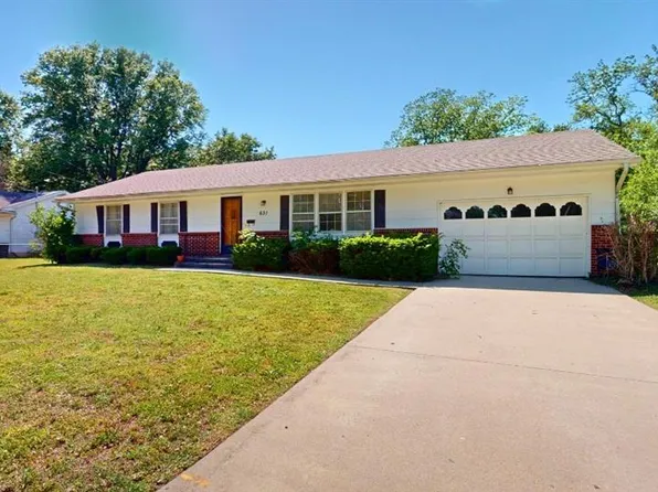 631 N Perkins St, Nevada, MO 64772