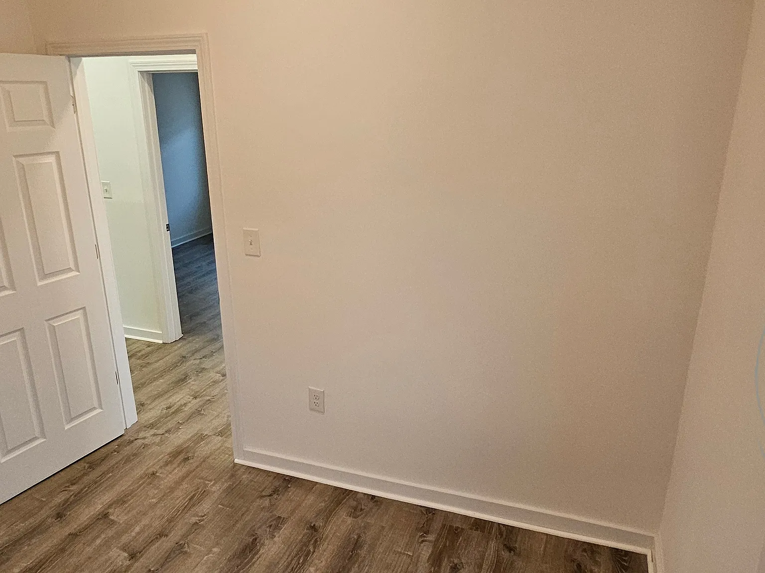 3 bed, 1100 sqft, $2,500 — Photo 2