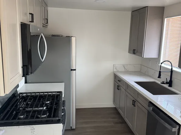 940 Perdew Ave #C, Ridgecrest, CA 93555