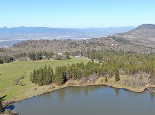 7565 Hillcrest Rd, Medford, OR 97504