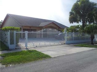 5825 SW 113th Pl, Miami, FL 33173