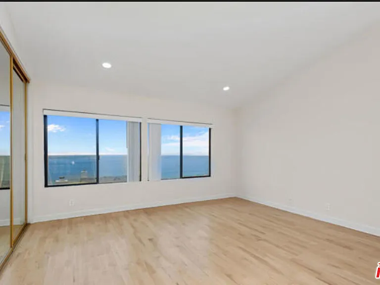 6798 Las Olas Way — Photo 9