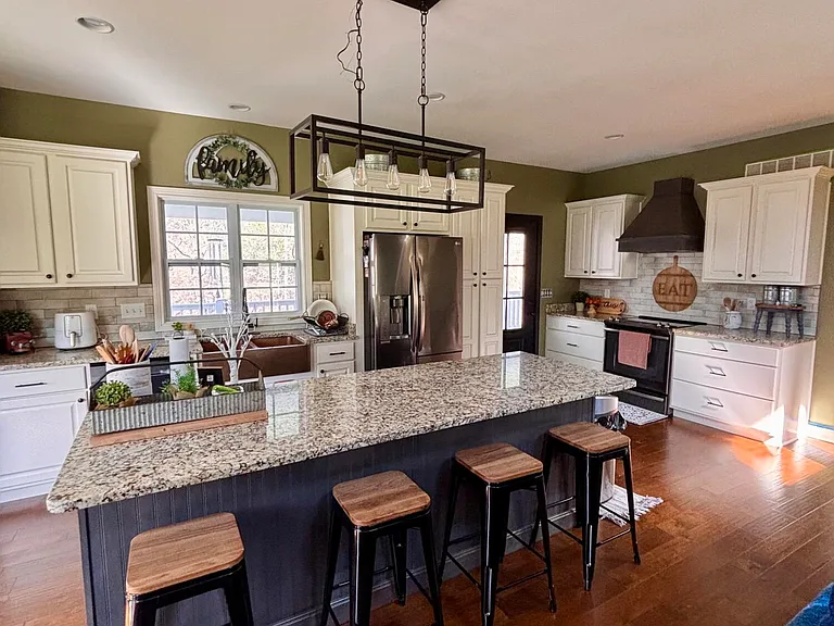 877 Porter Rd — Photo 12