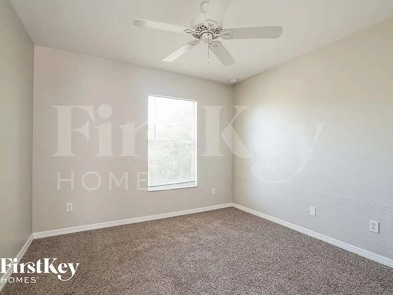 3018 33rd St SW — Photo 9