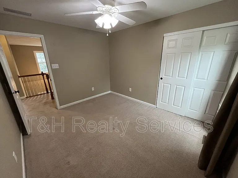 11451 Sutton Place Dr E — Photo 15