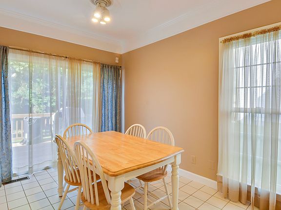 5th image of 11909 Parkside Dr