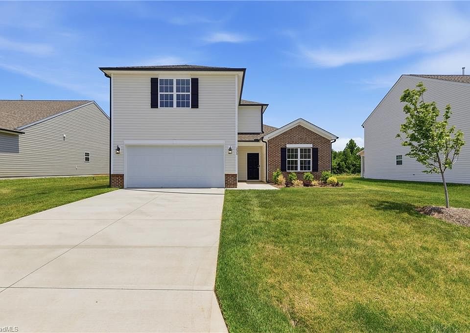 1st image of 228 Waylon Ct