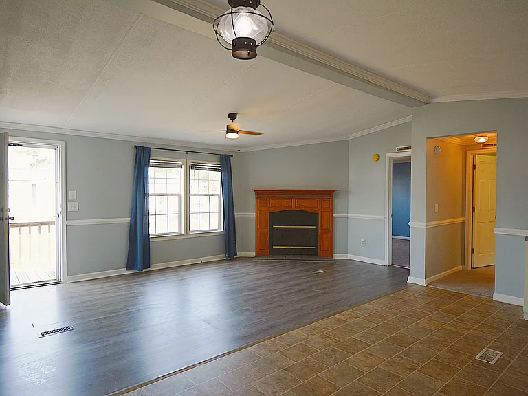 106 Fishtail Ct — Photo 3