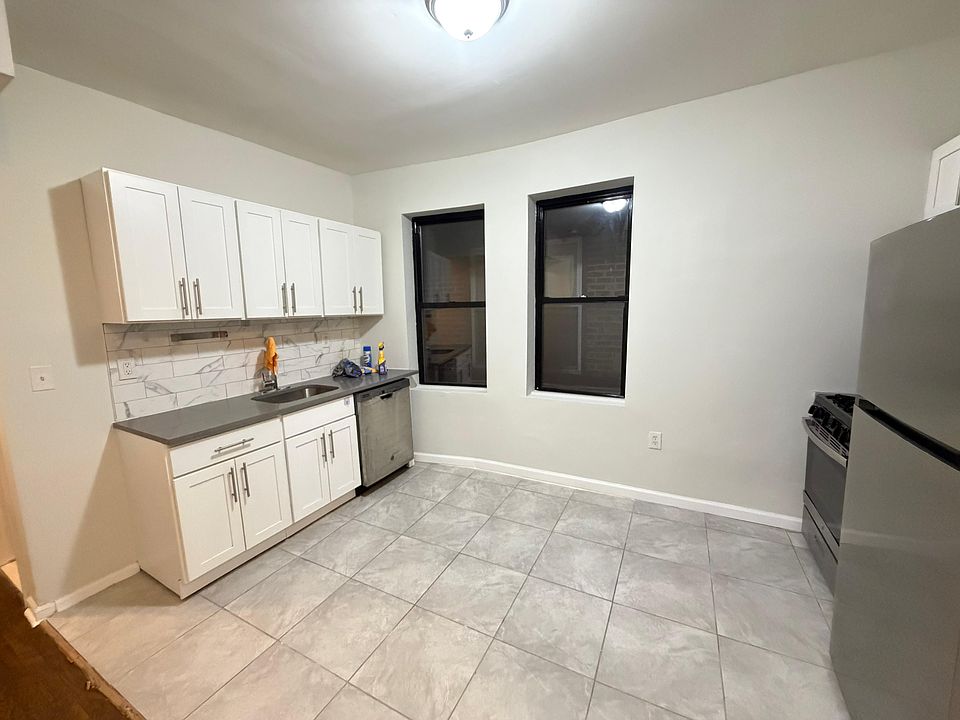 1st image of 165 Bergen Ave #4C
