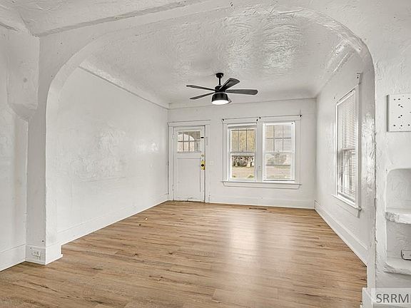 4th image of 252 N Shilling Ave