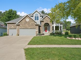 910 SE Brentwood Dr, Waukee, IA 50263