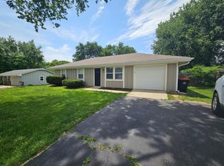 406 N Ranson Rd, Greenwood, MO 64034