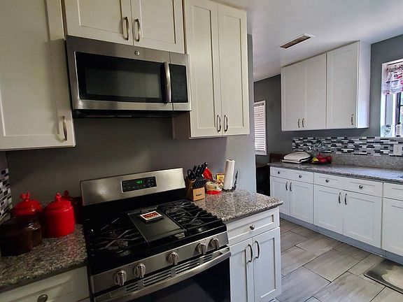 5th image of 8905 S Wilton Pl