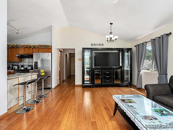 3rd image of 245 Majestic St SE