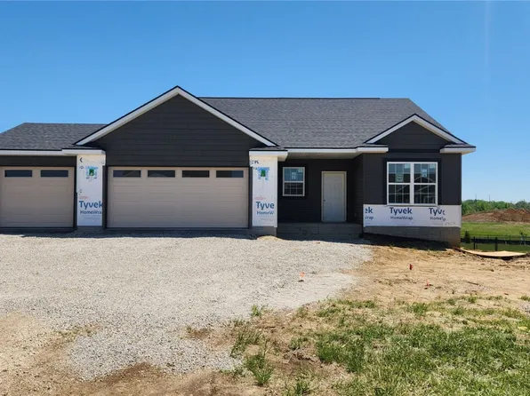 767 Bowstring Dr, Marion, IA 52302