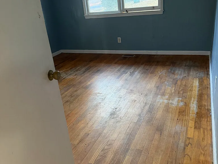 145 N Main St SW — Photo 9