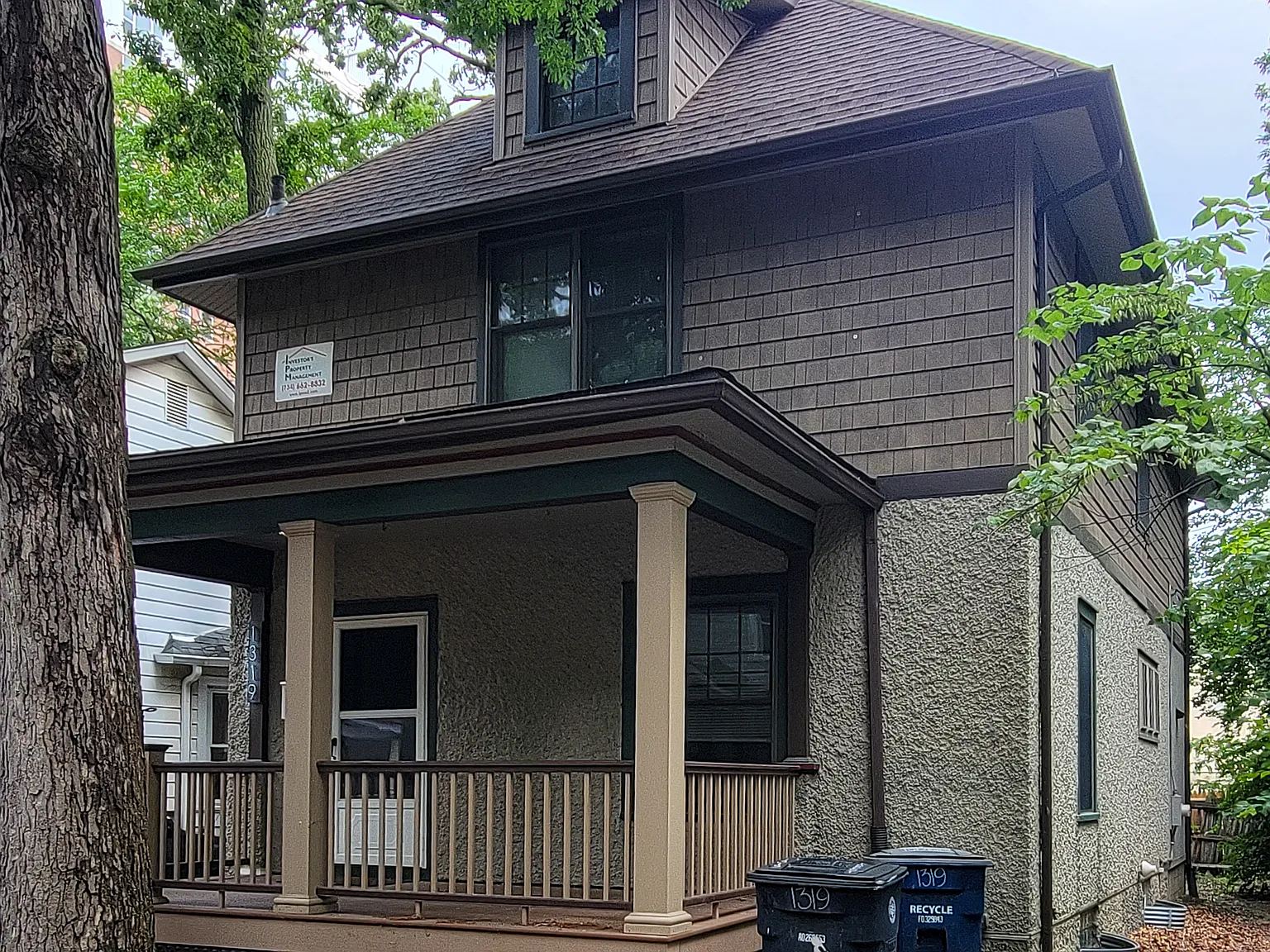 1319 Forest Ct — Photo 1