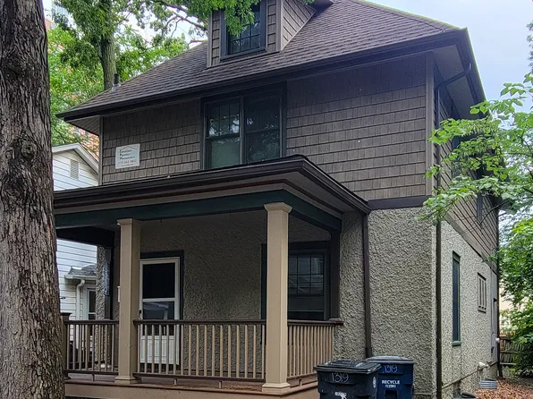 1319 Forest Ct, Ann Arbor, MI 48104