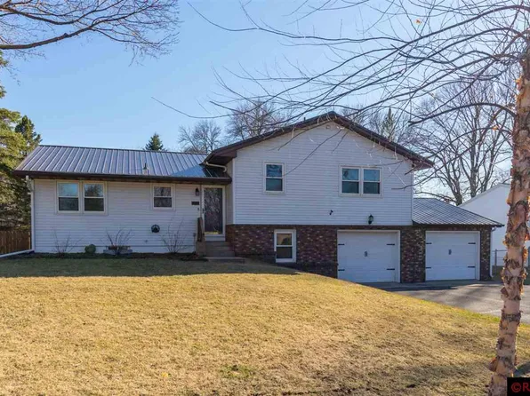 109 Catalina Dr, Mankato, MN 56001