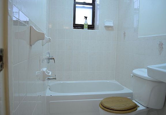 5th image of 115 Montague St APT 3B